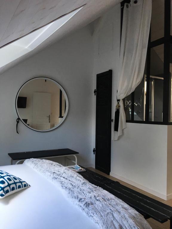 Patis De Cahot Au 108 Bed & Breakfast Bruz Exterior photo