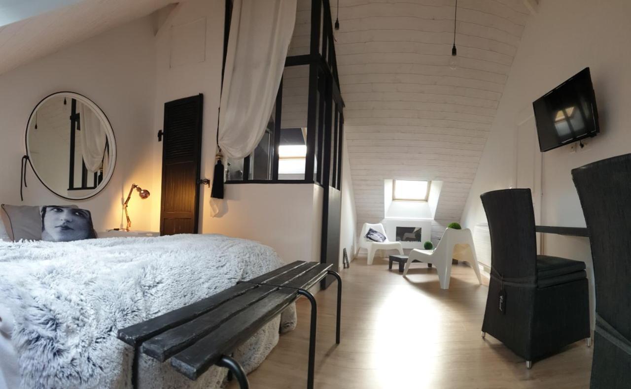 Patis De Cahot Au 108 Bed & Breakfast Bruz Exterior photo
